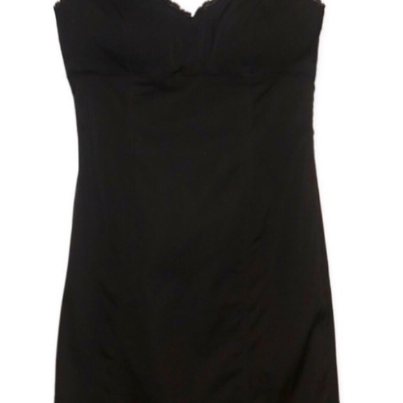 Guess Bodycon Dress with Ruffles
C$48 C$160 Size: US S Guess - Picture 5 of 9